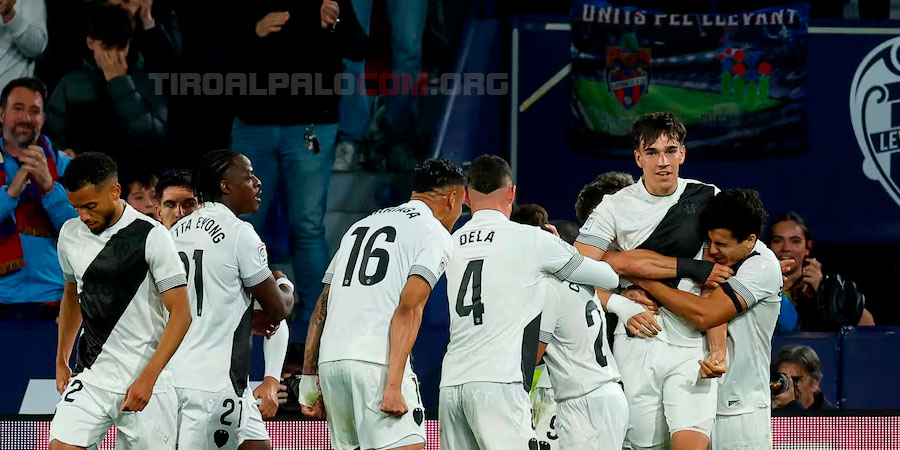 El Levante quiere seguir siendo de Primera (1-0) | RESUMEN y GOLES